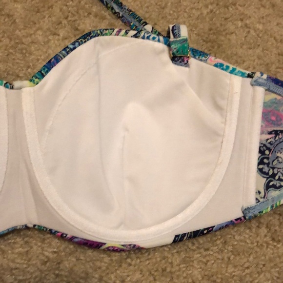 Victoria’s Secret Twist Front Bandeau Bikini - Picture 6 of 8